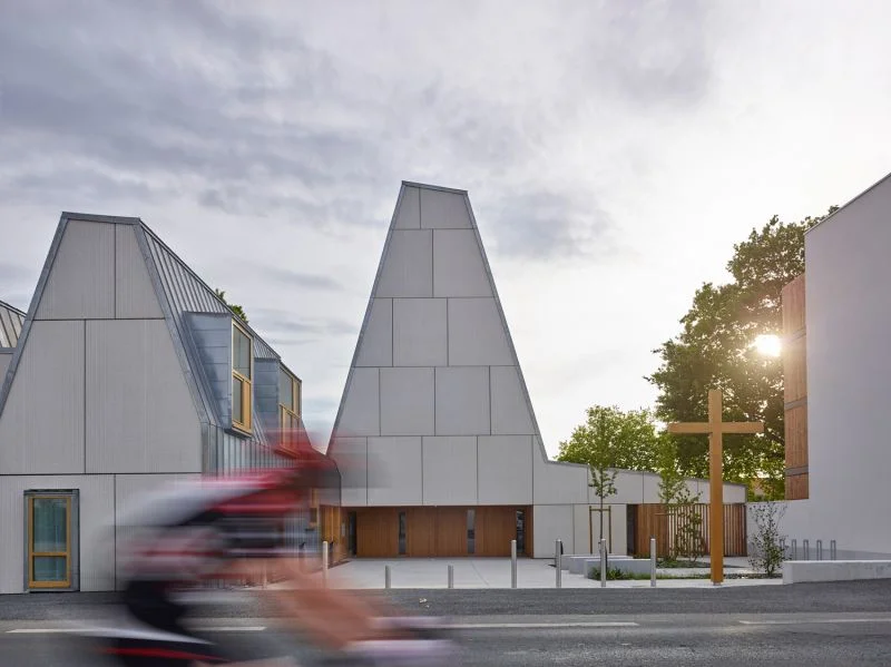 Église Saint Vincent de Paul Chapel Project Image